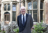 PEOPLE - Mode-Legende Hubert de Givenchy im Alter von 91 Jahren gestorben