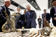 PEOPLE - Prinz Charles besucht den Flughafen Heathrow