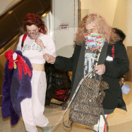 PEOPLE - Von Bella Thorne's boyfriend Mod Sun ist kaum was zu erkennen