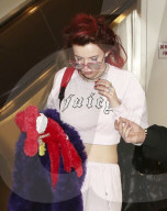PEOPLE - Von Bella Thorne's boyfriend Mod Sun ist kaum was zu erkennen