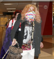 PEOPLE - Von Bella Thorne's boyfriend Mod Sun ist kaum was zu erkennen