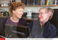PEOPLE - Stephen Hawking ist im Alter von 76 Jahren gestorben (frühe und private Bilder)