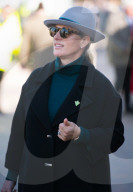 PEOPLE - Schwangere Zara Tindall besucht das Cheltenham Festival