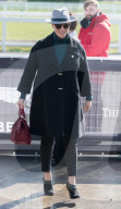 PEOPLE - Schwangere Zara Tindall besucht das Cheltenham Festival