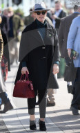 PEOPLE - Schwangere Zara Tindall besucht das Cheltenham Festival