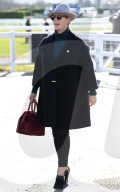 PEOPLE - Schwangere Zara Tindall besucht das Cheltenham Festival