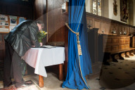 NEWS - Cambridge: Trauer um Stephen Hawking 