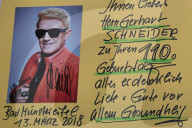 PEOPLE - Ein Geburtstagskarte von Heino für den 110-Jährigen Gerhart Schneider aus Bad Münstereife