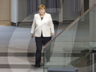  NEWS - Berlin: Gratulationen und Blumen fŸr Kanzlerin Angela Merkel 