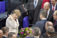  NEWS - Berlin: Gratulationen und Blumen fŸr Kanzlerin Angela Merkel 