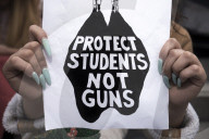 NEWS - USA: Demonstrationen gegen Waffengesetz