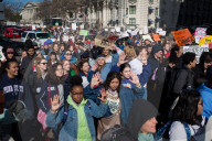 NEWS - USA: Demonstrationen gegen Waffengesetz