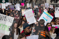 NEWS - USA: Demonstrationen gegen Waffengesetz