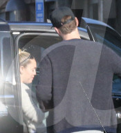 EXKLUSIV - Nicht immer alles so goldig? Miley Cyrus und Liam Hemsowrth scheinen sich gestritten zu haben