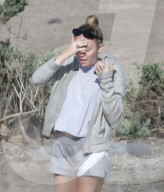 EXKLUSIV - Nicht immer alles so goldig? Miley Cyrus und Liam Hemsowrth scheinen sich gestritten zu haben