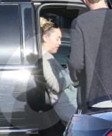 EXKLUSIV - Nicht immer alles so goldig? Miley Cyrus und Liam Hemsowrth scheinen sich gestritten zu haben