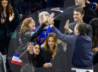PEOPLE - Susan Sarandon fiebert mit den New York Rangers mit
