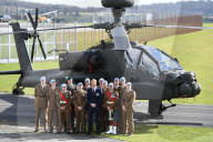 PEOPLE - Prinz Harry besucht eine Helikopter-Basis in Hamshire