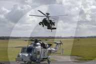 PEOPLE - Prinz Harry besucht eine Helikopter-Basis in Hamshire