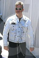 EXKLUSIV - Blonder Robbie Williams in Los Angeles unterwegs