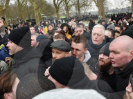 NEWS - London: Tumultartige Szenen bei Auftritt des rechtsradikalen Tommy Robinson am Speakers Corner