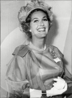 PEOPLE - Schauspielerin Katie Boyle stirbt im Alter von 91 Jahren