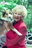 PEOPLE - Schauspielerin Katie Boyle stirbt im Alter von 91 Jahren