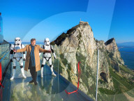PEOPLE - Starwars-Legende Mark Hamill eröffnet den Skywalk am Felsen von Gibraltar