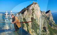 PEOPLE - Starwars-Legende Mark Hamill eröffnet den Skywalk am Felsen von Gibraltar