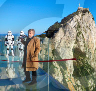 PEOPLE - Starwars-Legende Mark Hamill eröffnet den Skywalk am Felsen von Gibraltar