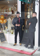 EXKLUSIV - Kim Kardashian bummelt in Studio City