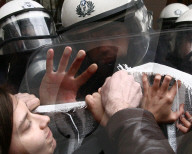 NEWS - Griechenland: Proteste und Ausschreitungen in Athen