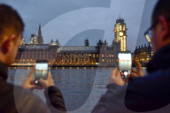 NEWS - London gedenkt dem Anschlag beim Westminster