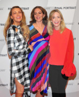 PEOPLE - Blake Lively freut sich über Felicity Blunt's Babykugel