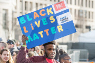 PEOPLE - Prominente setzen beim "March For Our Lives" ein Zeichen