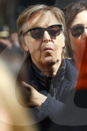 PEOPLE - Prominente setzen beim "March For Our Lives" ein Zeichen