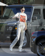 PEOPLE - Girlie-Day: Kendall Jenner und Hailey Baldwin gehen ins Nobu in Malibu