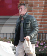 EXKLUSIV - Sean Penn mag es leger