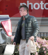 EXKLUSIV - Sean Penn mag es leger