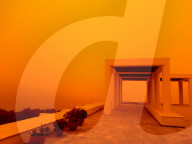 FEATURE - Sahara-Staub färbt Kreta in orange