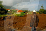 FEATURE - Leben mit dem Vulkan - Sinabung in Indonesien