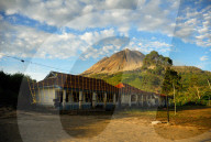 FEATURE - Leben mit dem Vulkan - Sinabung in Indonesien
