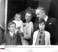SELECT - Prinz Albert BioPics