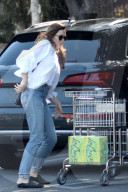 PEOPLE - Elizabeth Olsen kauft bei 'Whole Foods' ein