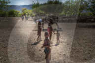 REPORTAGE - Begegnung mit dem Himba Volk in Namibia