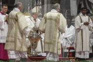 NEWS - Rom: Papst Franziskus eröffnet die Osterfeierlichkeiten mit einer Messe