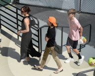 PEOPLE - Tennis: Familie Beckham mit verletztem Brooklyn am Miami Open