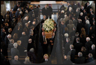 PEOPLE - Cambridge: Beerdigung von Stephen Hawking 