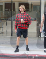 PEOPLE - Justin Bieber in Los Angeles unterwegs