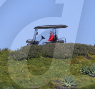 EXKLUSIV - Lady Gaga's Verlobter Christian Carino mit seiner Tochter Bella in Malibu 